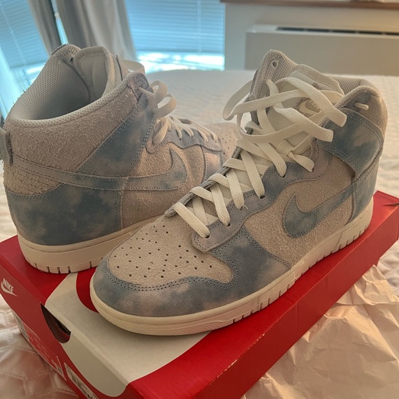 Nike Dunks high top in Celestine blue cloud women’s size 10 like new - Picture 2 of 4